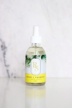 Rs² Linen Spray – Pear & Freesia 200ml